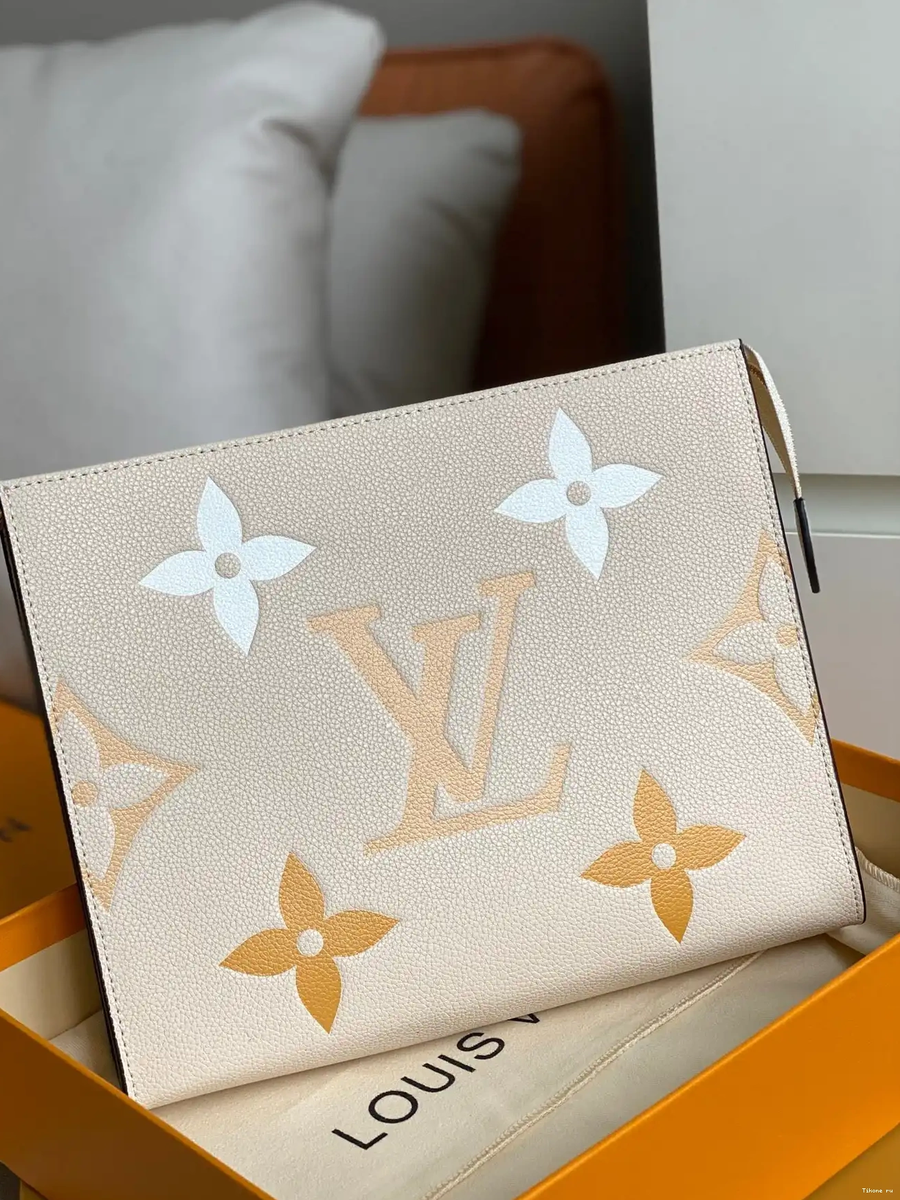 Affordable VUITTON LOUIS 26 POUCH TOILETRY 0509
